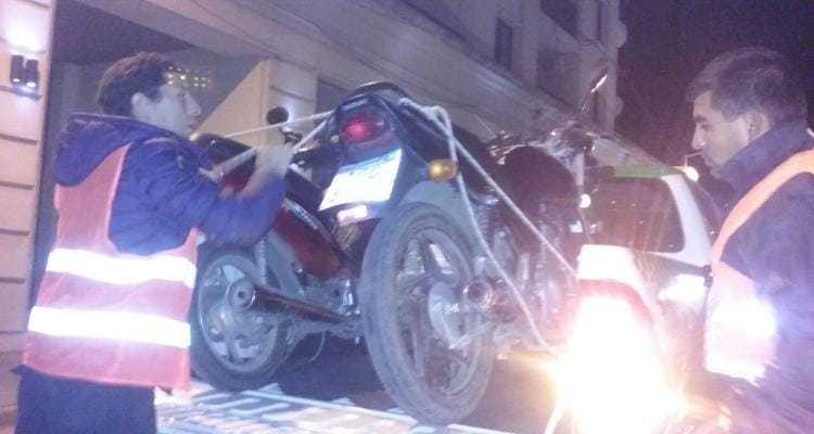 Retuvieron cinco motos de una banda de “motoqueros” por alcoholemia y escape deficiente