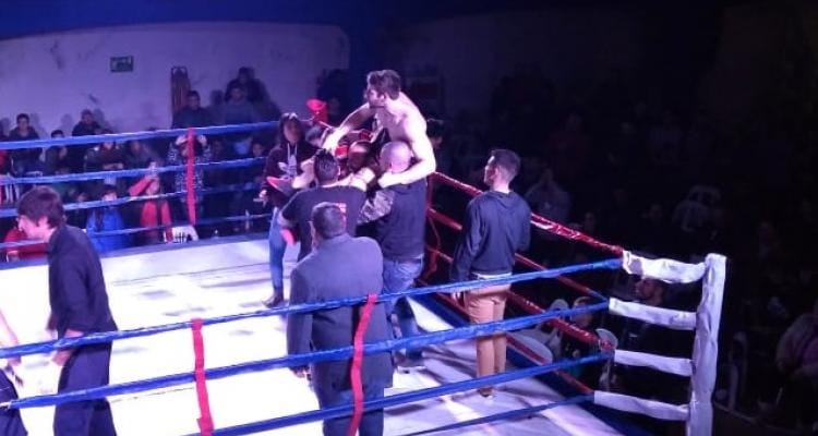 Damián Muñóz noqueó en el primer round a Joaquín Chamorro y se quedó con un título de la WPC