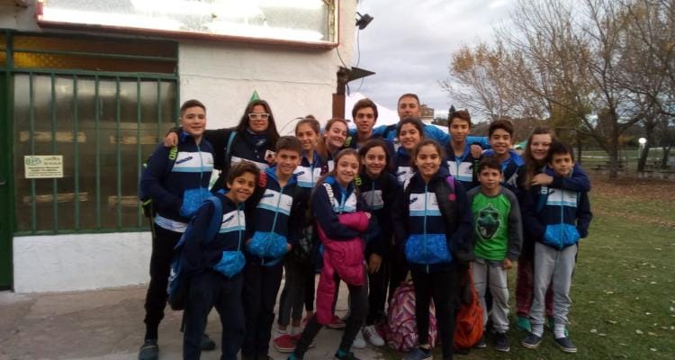 En Villa Ramallo, nadadores sampedrinos se subieron a veinte podios