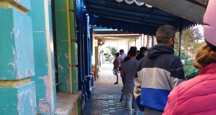 Cuarentena: La odisea de los fumadores para conseguir un atado de cigarrillos