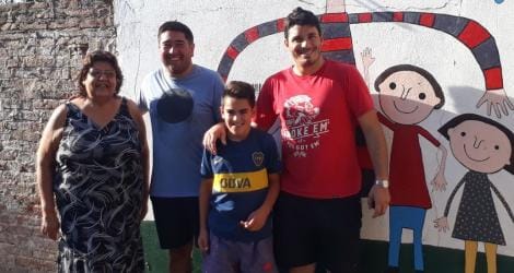Fútbol infantil solidario: entregaron alimentos para el Merendero Benefactora