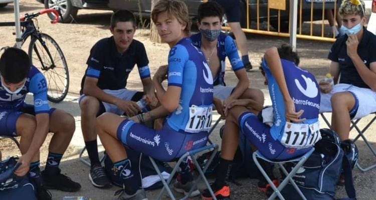 Francisco Chipolini se destacó en la Vuelta a Talavera en España