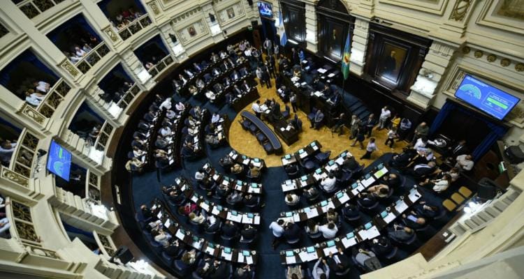 Avanza en el Poder Legislativo bonaerense el proyecto para que la Ley Micaela deba aplicarse en clubes