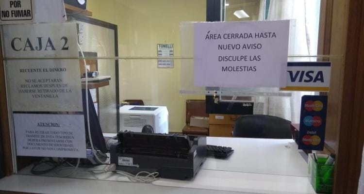 Coronavirus: cerraron el sector de cajas del Palacio municipal ante un caso sospechoso