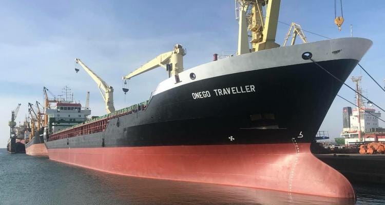 Puerto: demoras para la operatoria del buque que carga porotos negros para Cuba
