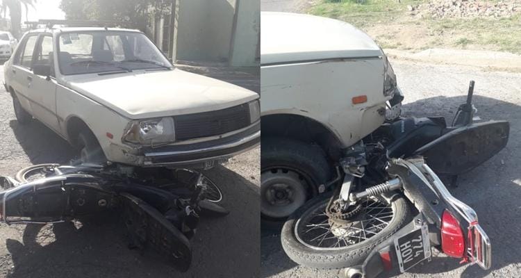 Motociclista chocó contra un auto y fue asistido en el Hospital
