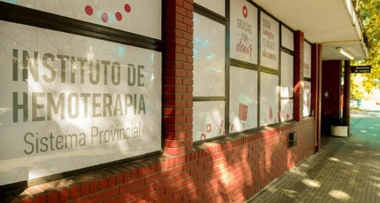 La odisea de la familia de un paciente con coronavirus: Su hija tuvo que ir a buscar plasma a La Plata para que se lo apliquen