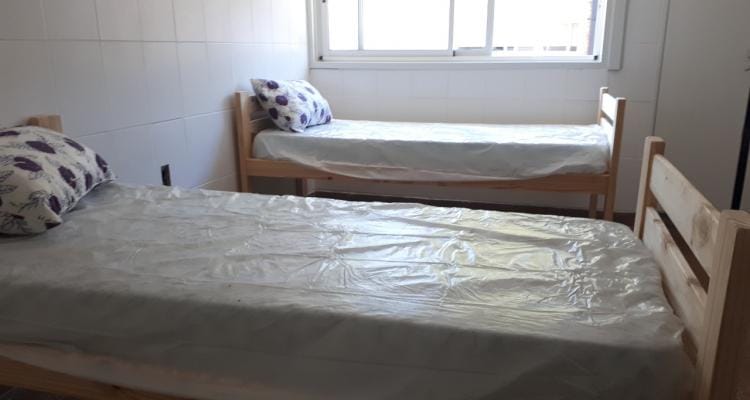 Clínicas privadas no internan pacientes COVID-19: en el Hospital, casi la mitad de las camas están ocupadas