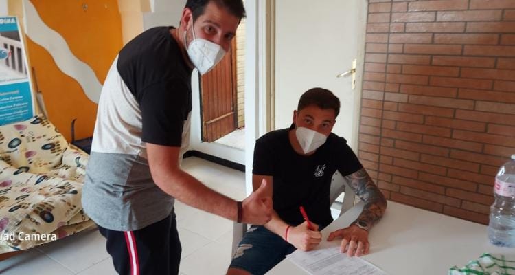 Iago Borjes firmó su contrato con Ferrandina en Italia y comenzó a entrenar con sus nuevos compañeros