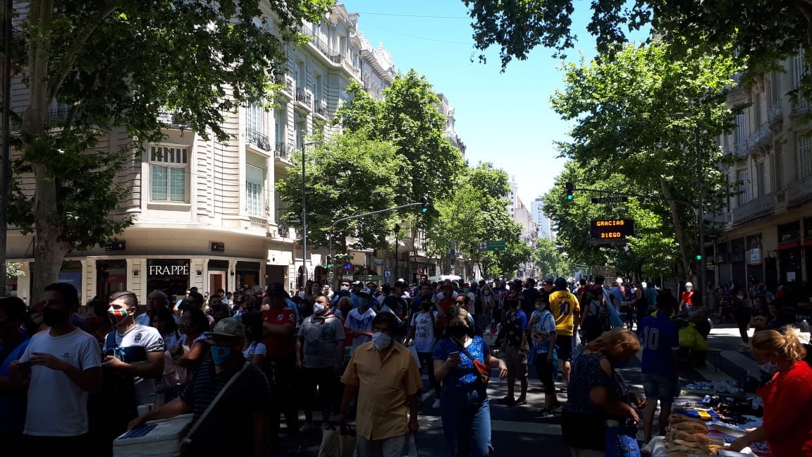 El funeral de Maradona: miles de personas despiden al Diego en Casa Rosada