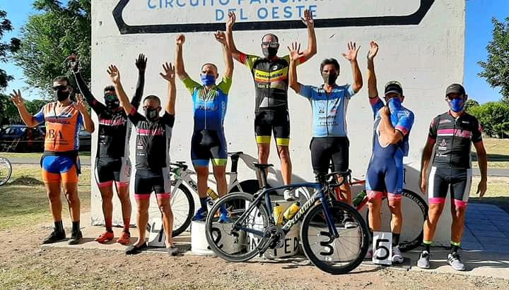 Pro Ciclismo cerró el año en el Panorámico del Oeste: Alejandro Tuero fue el único sampedrino en triunfar