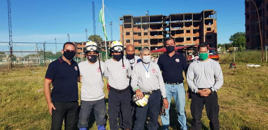 Quiénes son los seis bomberos que integran la brigada para rescate y búsqueda en estructuras colapsadas