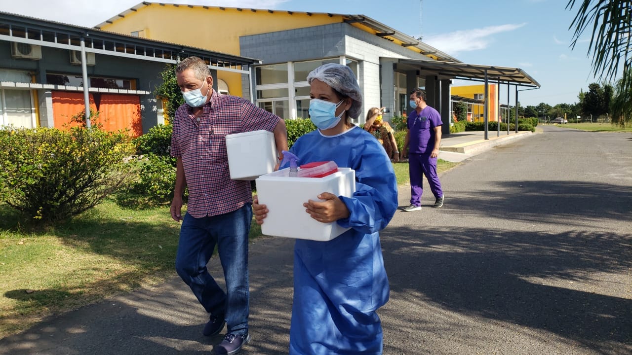 Vacunaron contra el coronavirus en Sadiv a 49 residentes y 23 personal de salud