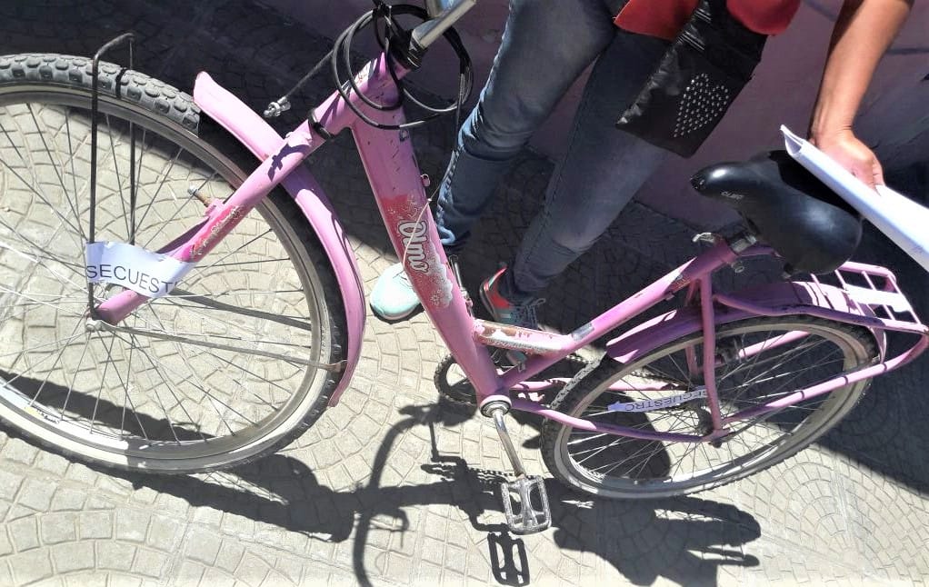 Juicio por “robo agravado” para la policía que le arrebató la bicicleta a una nena de 12 años
