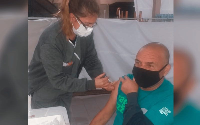 “Buya” Peralta recibió su vacuna contra el coronavirus