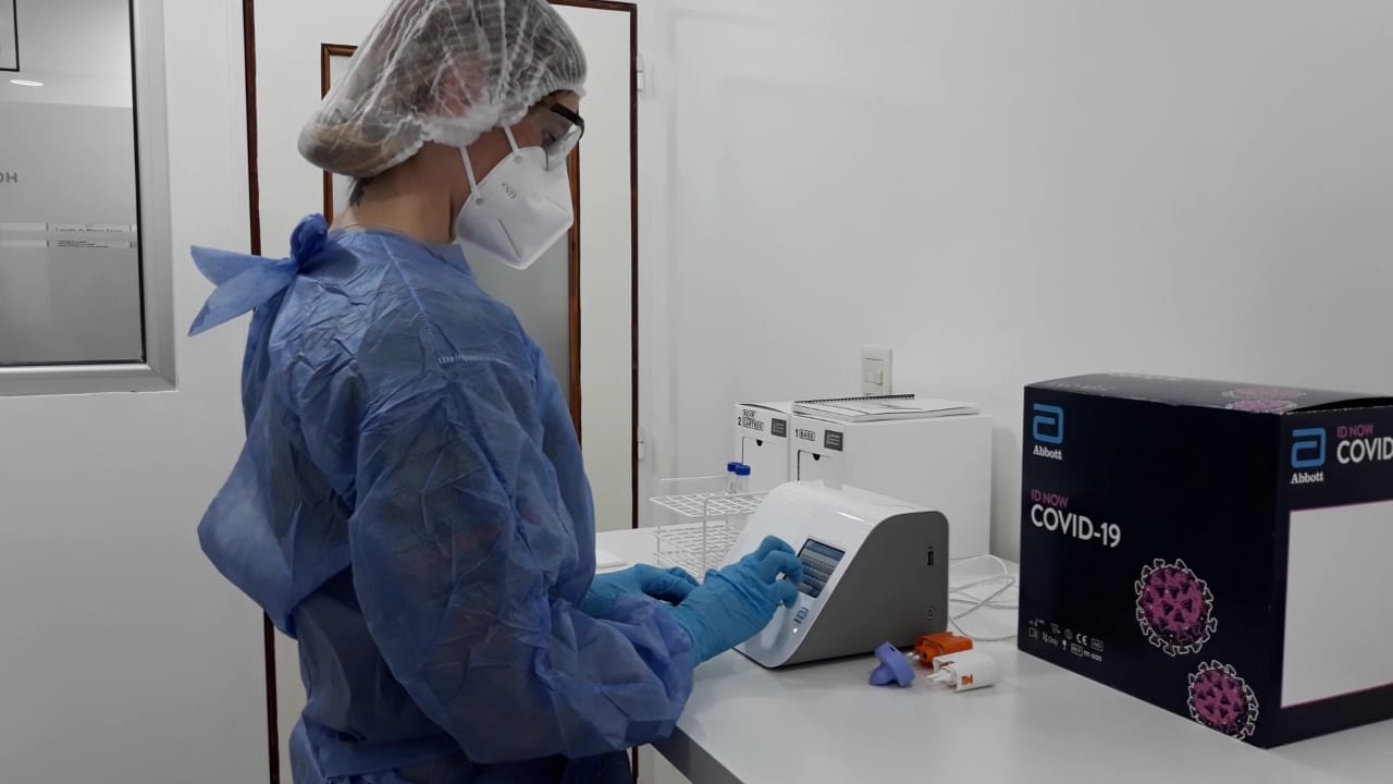 PCR inmediatos en Hospital Sadiv: hicieron 30 testeos en la primera jornada y detectaron casos de coronavirus