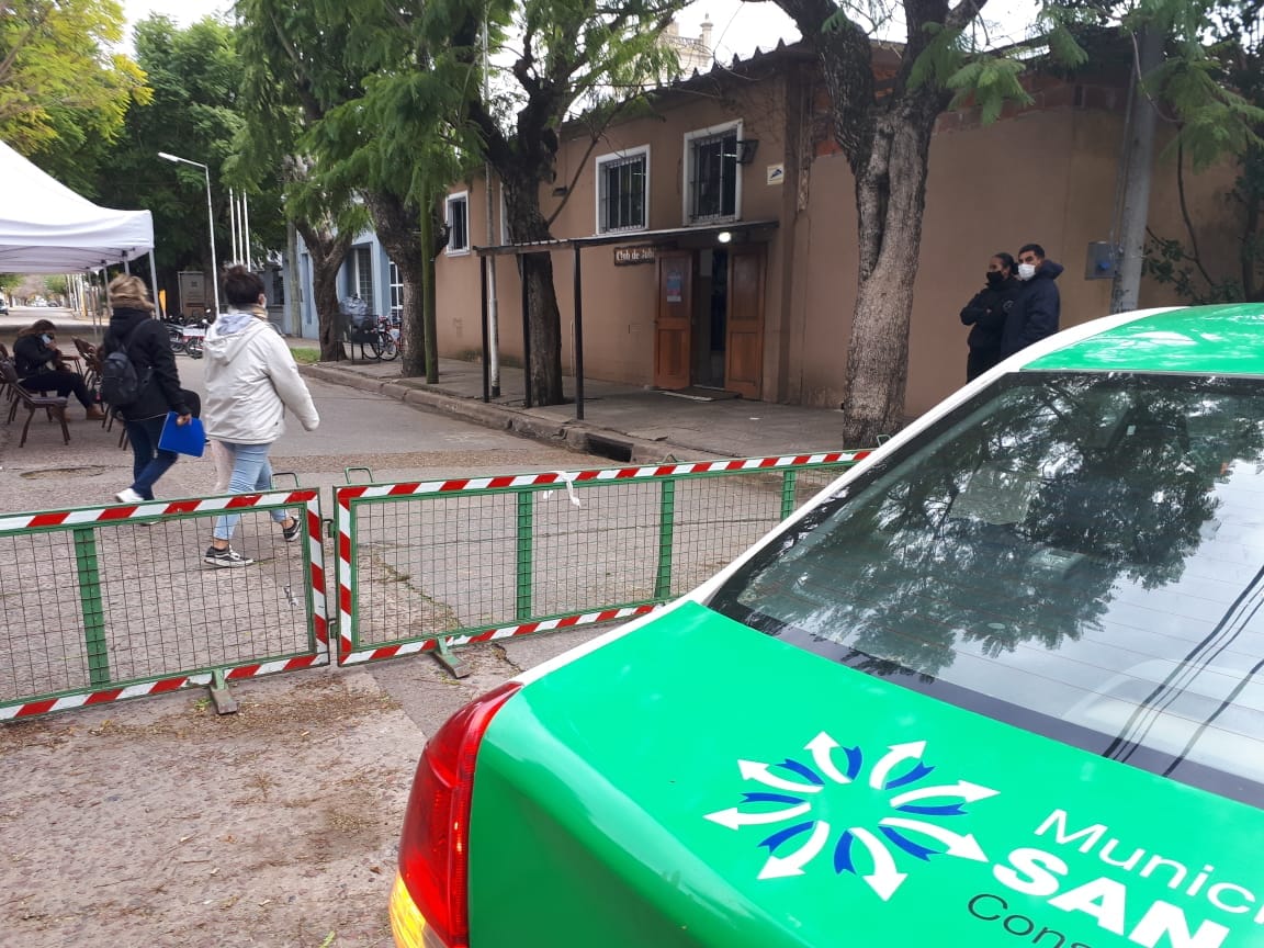 Comienzan operativos de “vacuna libre” en barrios y localidades: La Tosquera y El Amanecer, los primeros