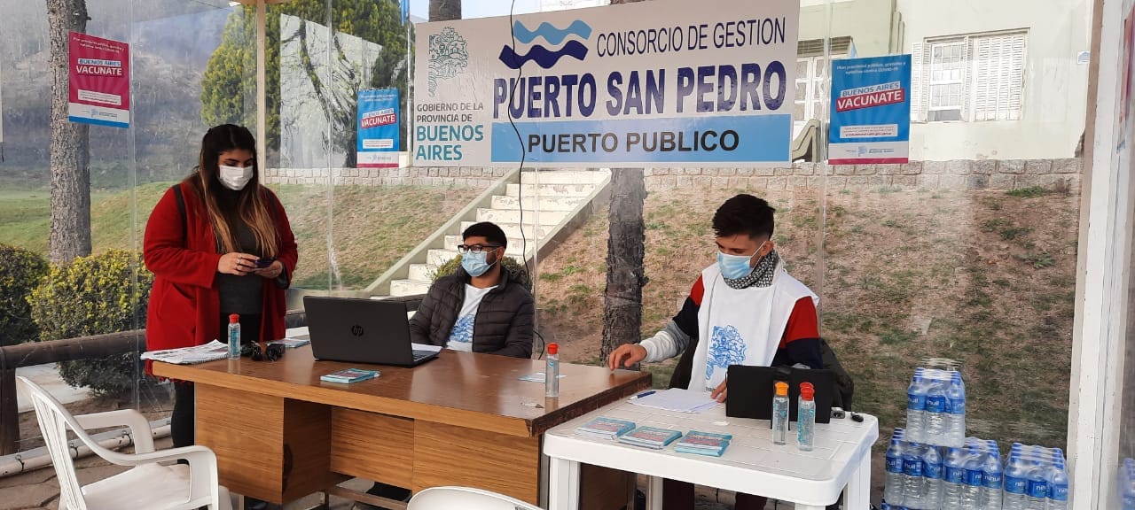 Vacunación contra el coronavirus: dispusieron una posta de inscripción e información en el Puerto