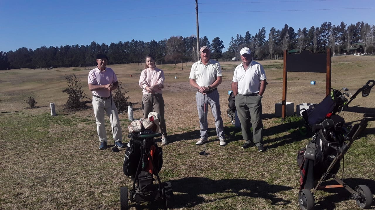 Más de 20 jugadores disputaron el torneo en modalidad stableford en el San Pedro Golf Club: ganó Manuel Ullúa