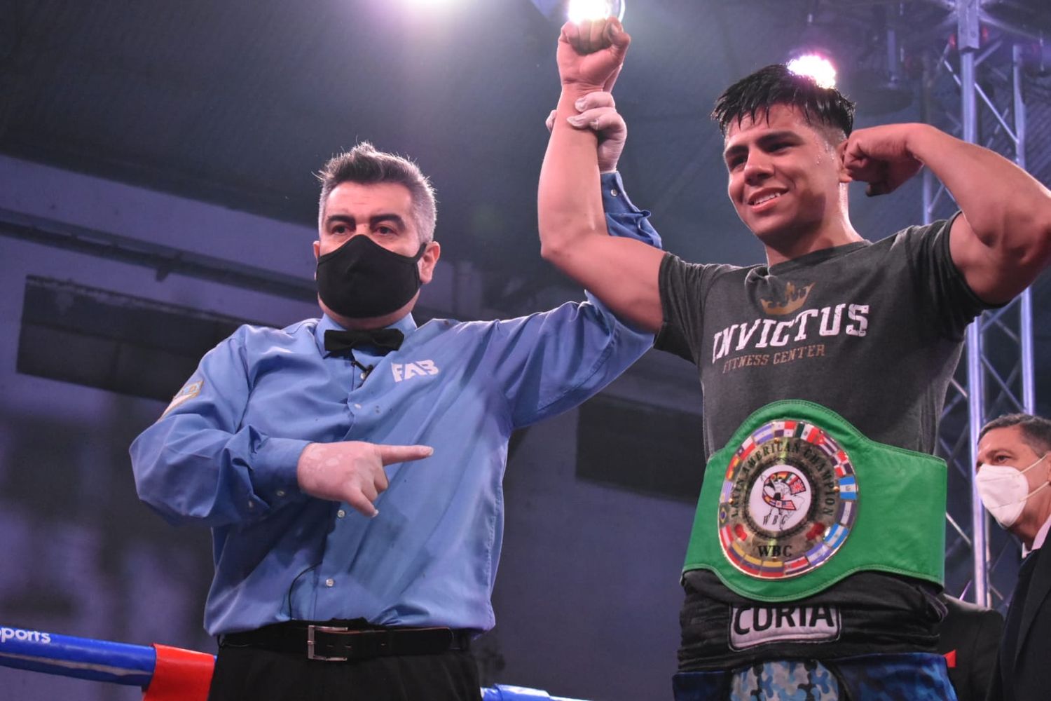 El gimnasio de Paraná vibró con una pelea de alto vuelo que consagró campeón latino a Rodrigo Coria