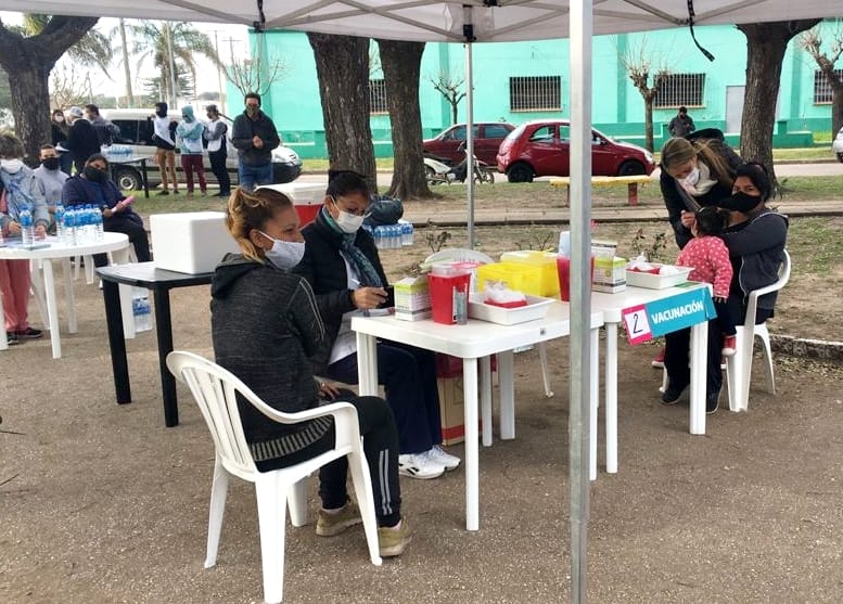 Operativo en Río Tala: 142 personas se aplicaron la primera dosis de la vacuna contra del covid