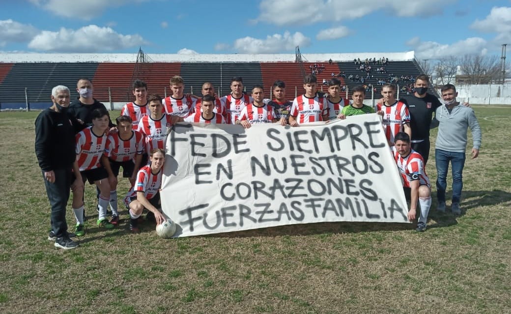 Torneo Preparación 2021: en una tarde especial, Paraná se llevó todo ante La Esperanza y lo dedicó a Federico Laurino
