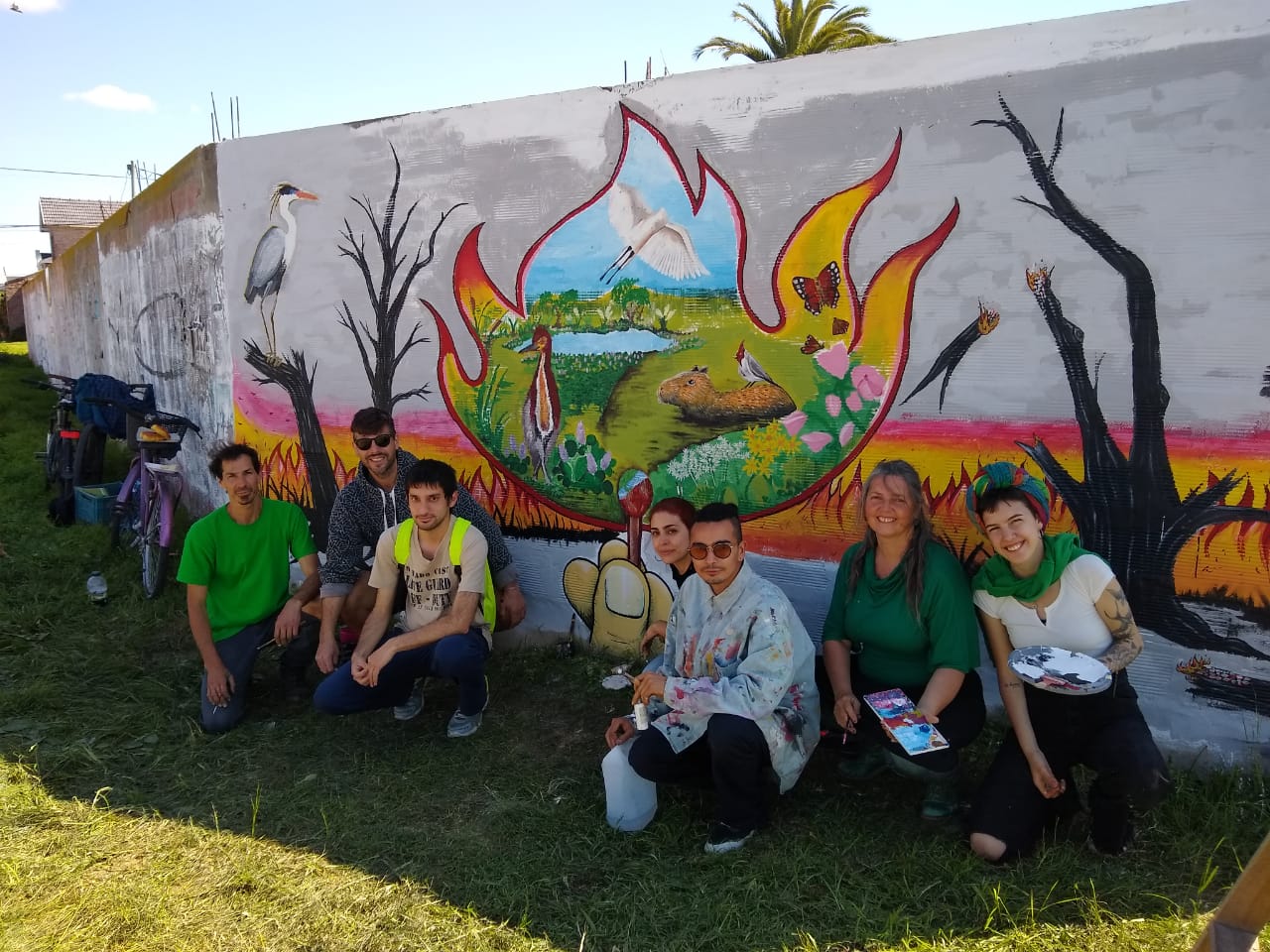 Movilización mundial por la crisis climática: pintan un mural en San Pedro