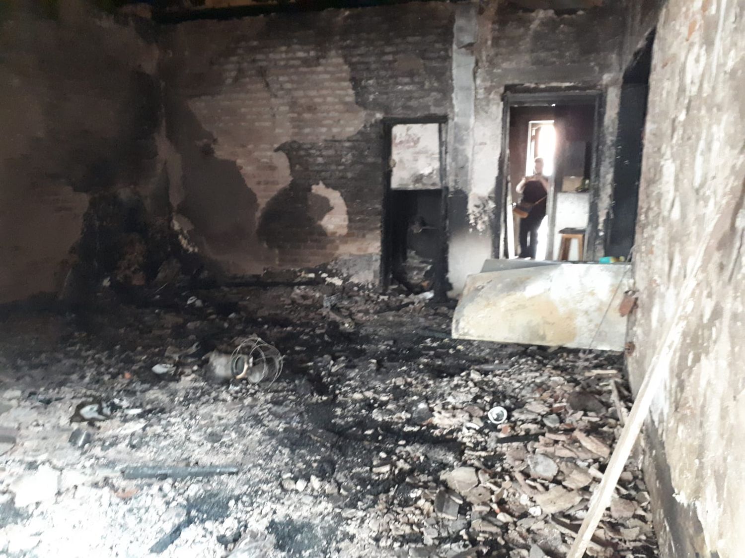 Incendio en Rivadavia y San Martín: Claudia perdió todo