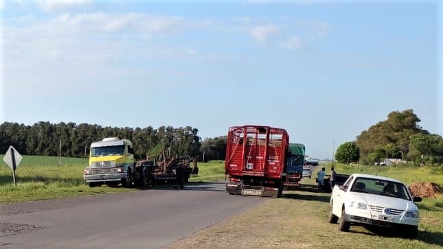 Ruta 191: murió un motociclista tras chocar con un camión