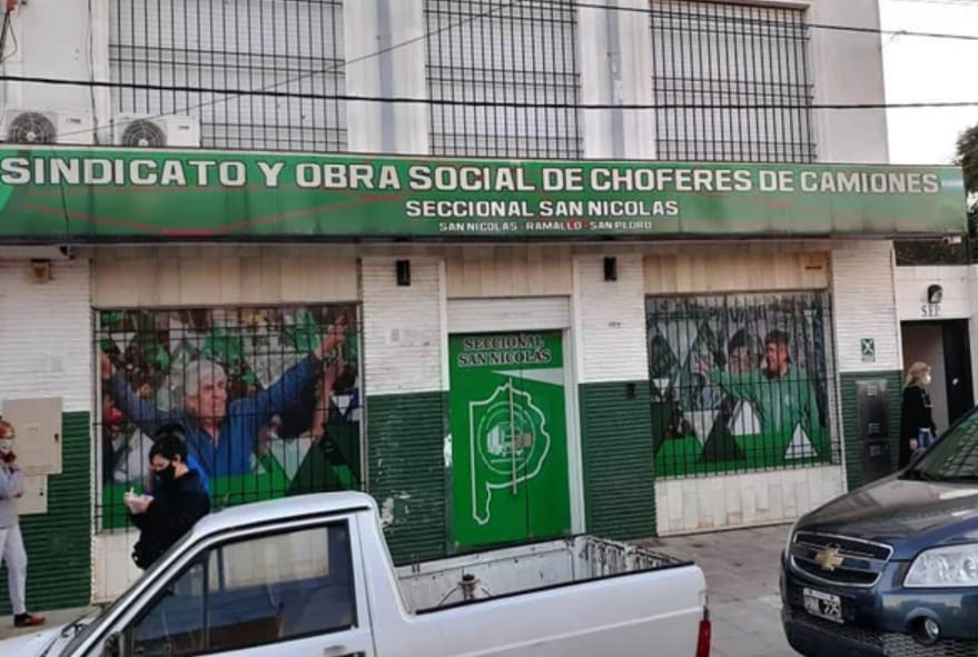 Allanan la sede del Sindicato de Camioneros San Nicolás por la causa Rey, que denunció “extorsión” y “pedido de coimas”
