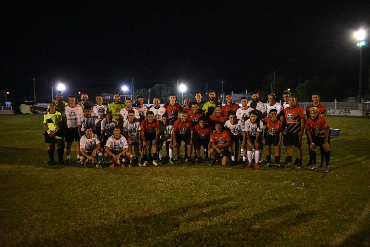 Figuras del fútbol sampedrino mostraron su repertorio en Paraná y animaron la noche de premiación del CPDSP