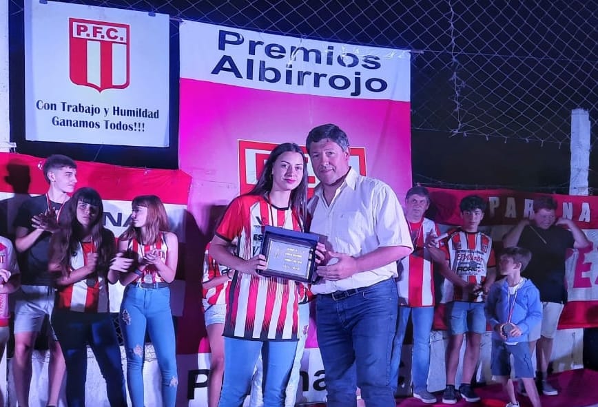 Paraná distinguió a sus deportistas en los Albirrojos: Adnara Giménez recibió el de oro