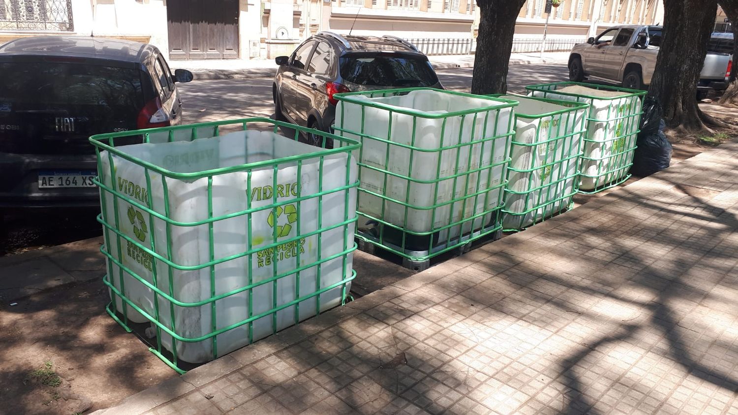 Reacondicionaron los recipientes de separación de residuos en Plaza Constitución: claves para un uso correcto