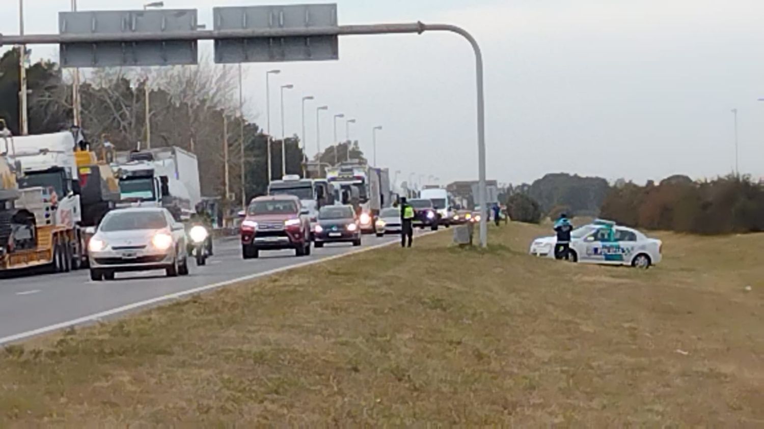 Paro de transportistas: demoras en ruta 9 por la protesta en el km 153