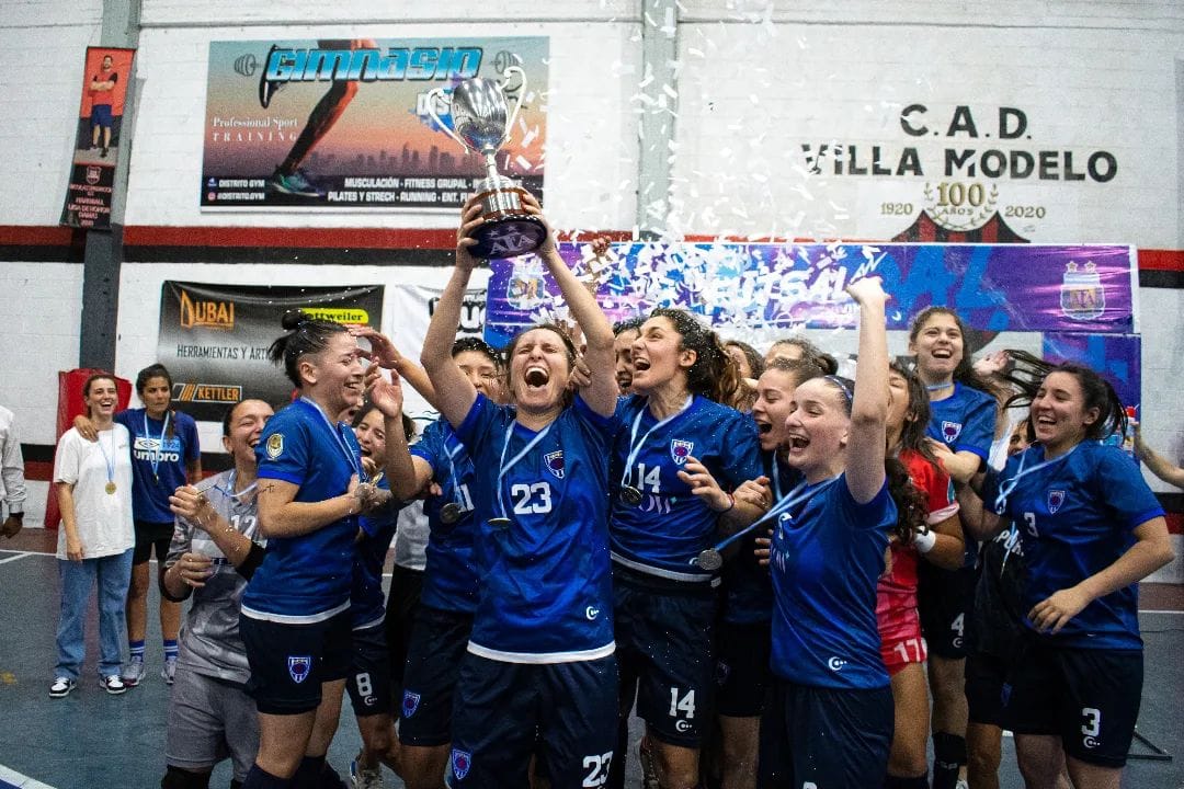 Futsal: Ludmila Manicler festejó un nuevo título con Barracas