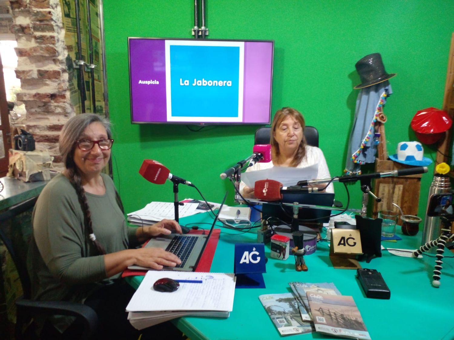 Radio Cuarentena en vivo – ¿Qué pasa, Lilí? – Jueves 27 de abril