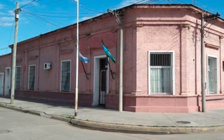 El Conservatorio de Música Carlos Guastavino, ubicado en Lavalle y Belgrano espera aún por su propio edificio.
