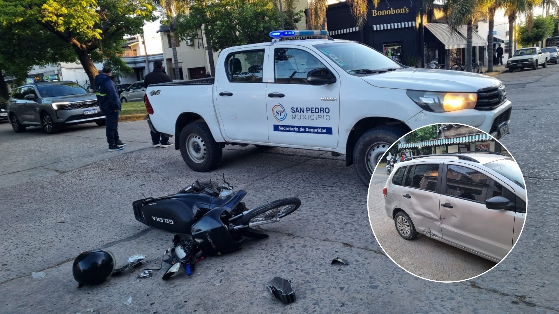 Colisionaron una moto y un automóvil en la esquina de 3 de Febrero y ...
